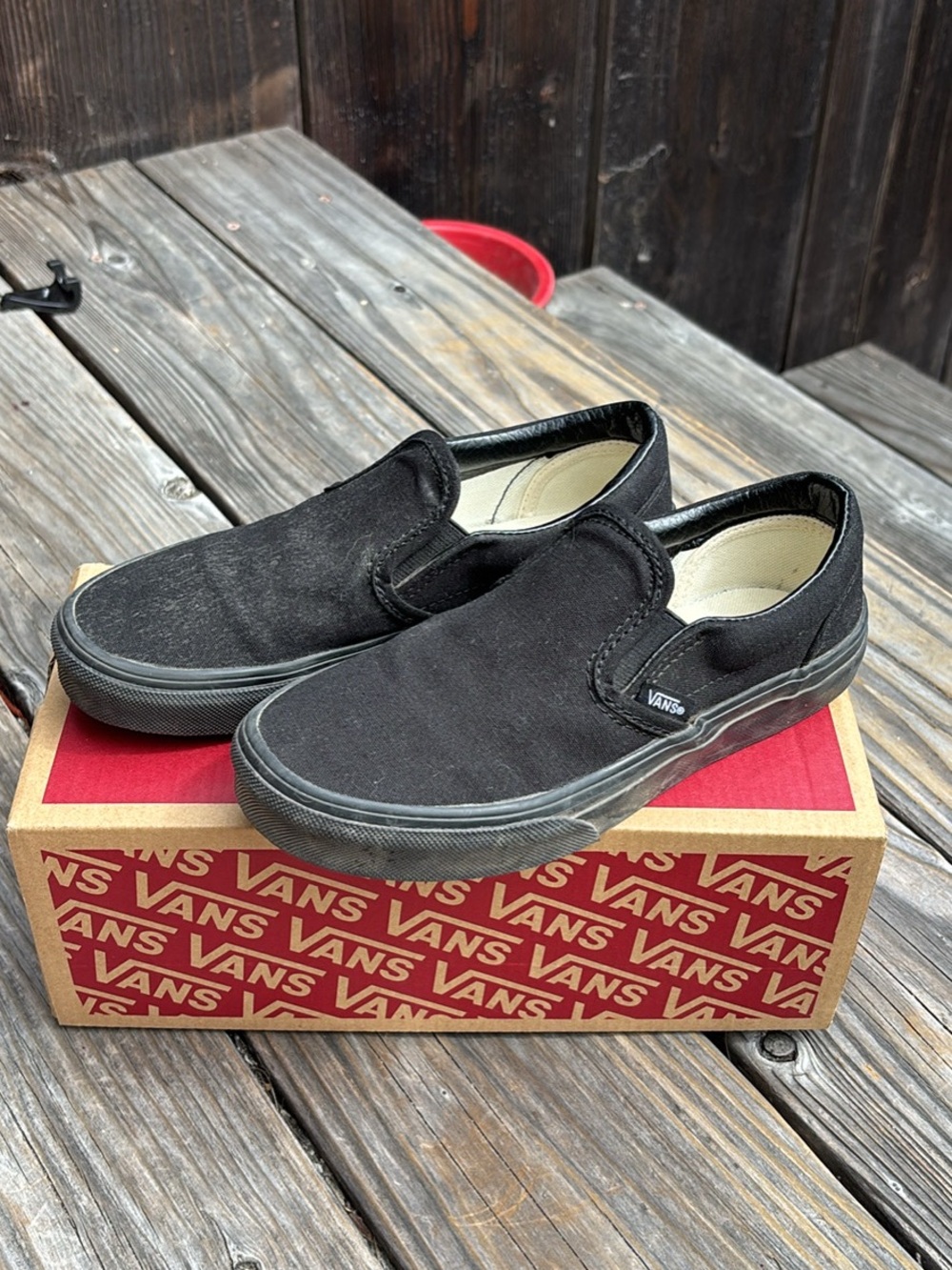 Vans slips ons